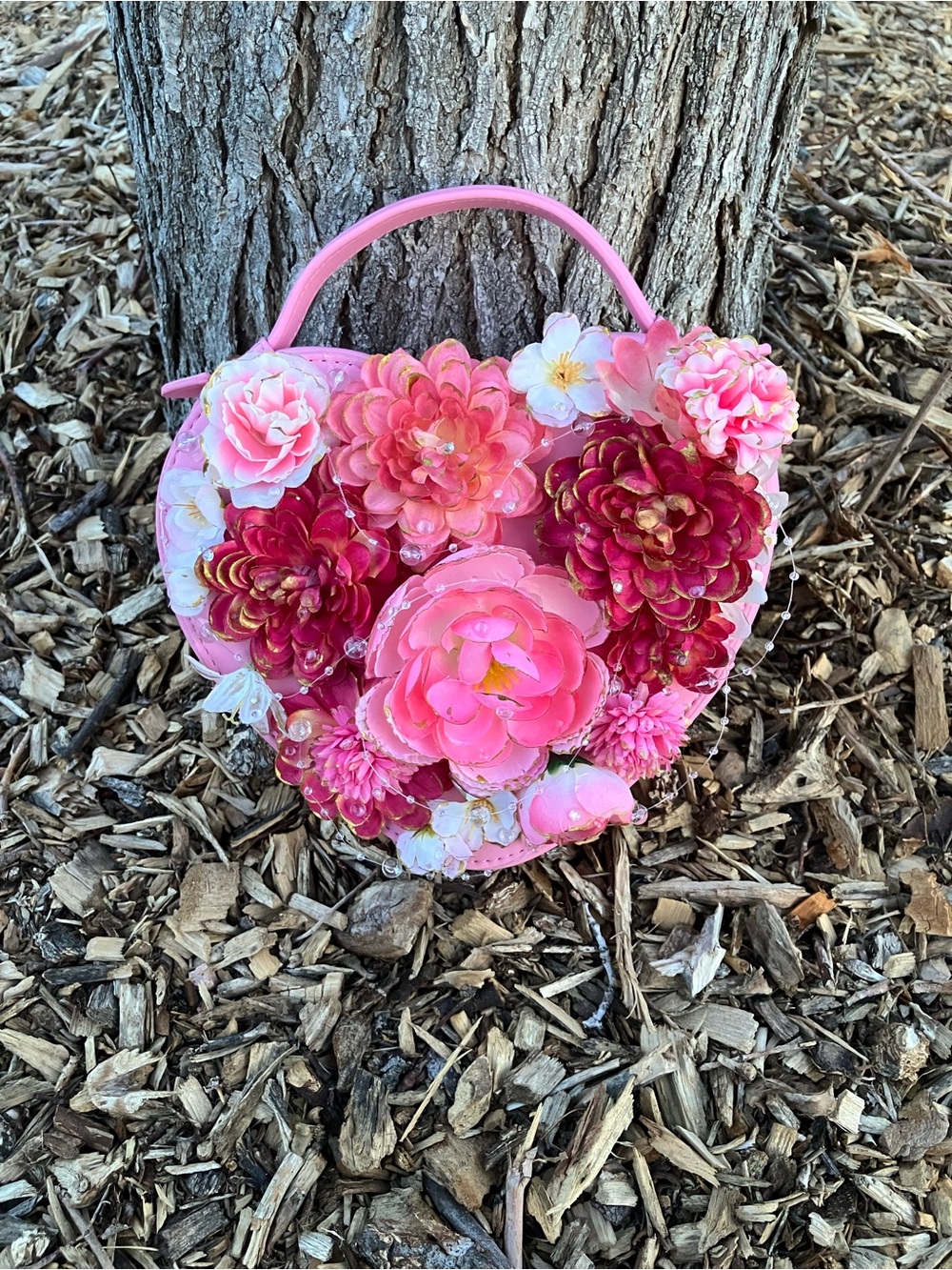 Pink Heart-Shaped Floral Handbag with Appliqué Detail